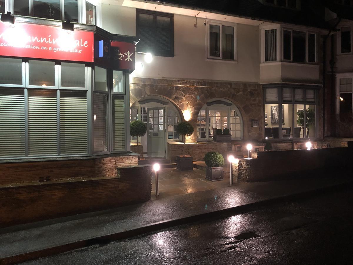 The Sunningdale Hotel แบมบะระ ภายนอก รูปภาพ